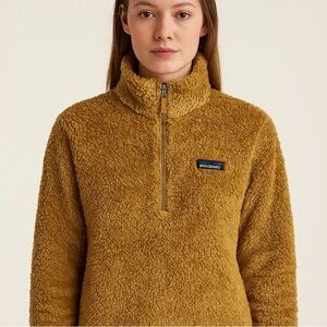 Patagonia Women's Brown Teddy Jacket NWT Small
